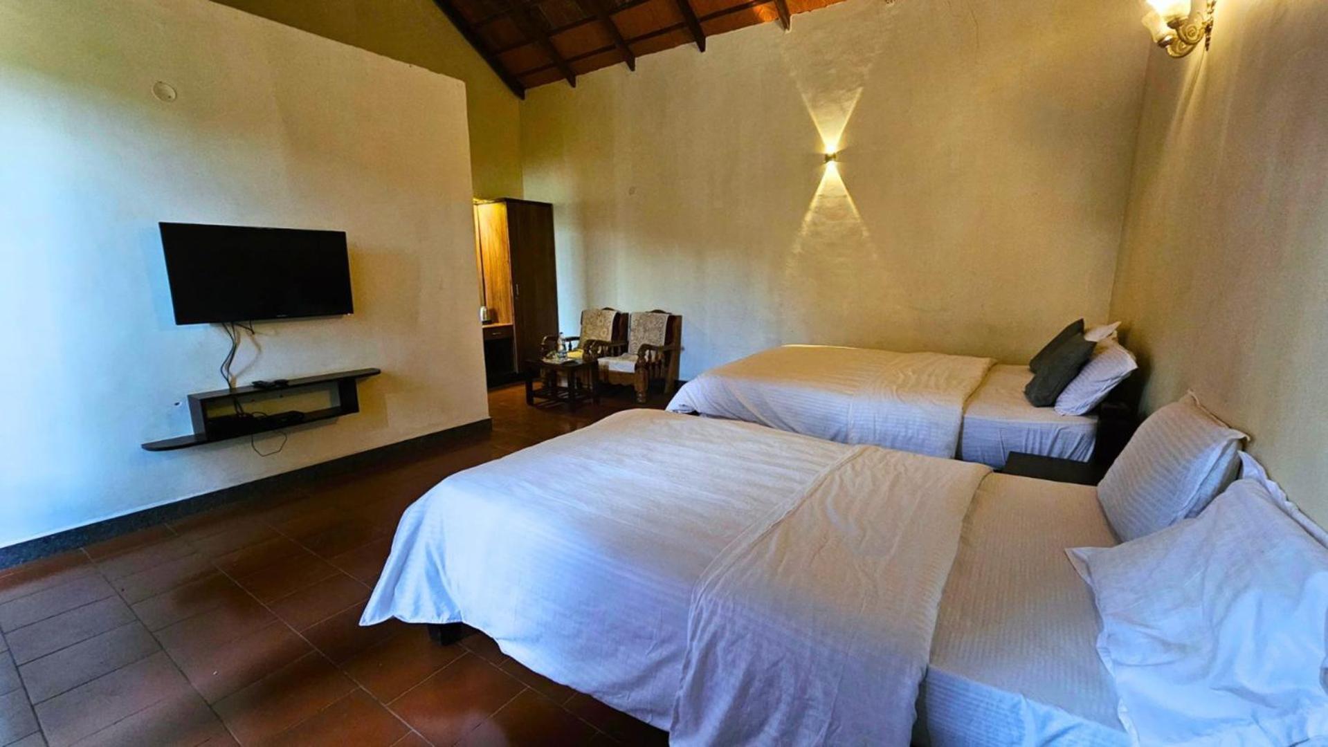 Parampara Resort Chikmagalur Kalasa Esterno foto